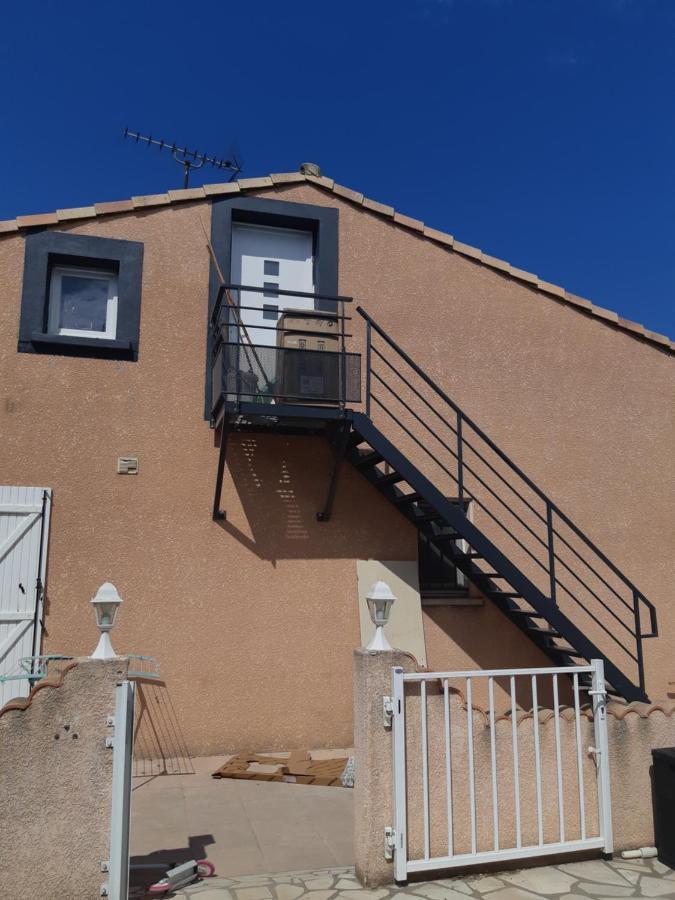 Le Clos D'Amandine Apartment Salleles-d'Aude Luaran gambar