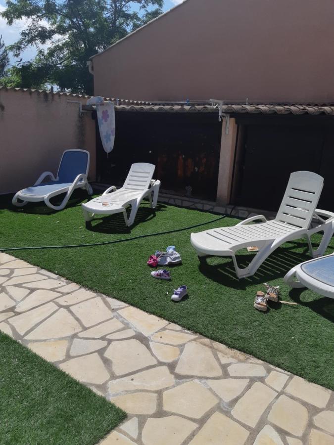 Le Clos D'Amandine Apartment Salleles-d'Aude Luaran gambar